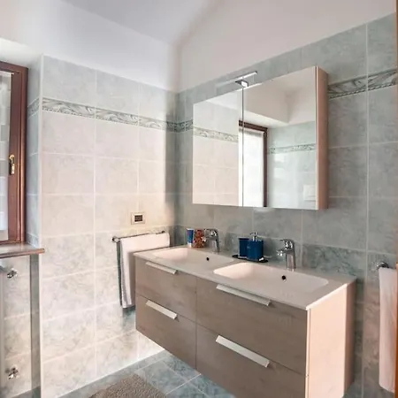 Vista Di By Villavistalago בלאנו